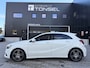 Mercedes-Benz A-klasse 160 AMG Line / Alcantara / Camera / LED / Navigatie