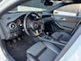 Mercedes-Benz A-klasse 160 AMG Line / Alcantara / Camera / LED / Navigatie