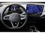 Volkswagen ID.4 Pro Limited Edition 77 kWh 286PK / 210kW, Achteruitrijcamera (Rear View), wegklapbare trekhaak, 19" 'Bergen' LMV, LED verlichting, adaptieve cruise control (ACC), draadloos Apple Carplay & Android Auto, DAB+, 'Innovision Pro' navigatie, draadloze telefoonlader, elektrisch verstel-, verwarm- en inklapbare buitenspiegels, keyless access, verwarmbare voorstoelen, verwarmbaar multifunctioneel lederen stuurwiel, verwarmbare voorruit etc.
