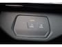Volkswagen ID.4 Pro Limited Edition 77 kWh 286PK / 210kW, Achteruitrijcamera (Rear View), wegklapbare trekhaak, 19" 'Bergen' LMV, LED verlichting, adaptieve cruise control (ACC), draadloos Apple Carplay & Android Auto, DAB+, 'Innovision Pro' navigatie, draadloze telefoonlader, elektrisch verstel-, verwarm- en inklapbare buitenspiegels, keyless access, verwarmbare voorstoelen, verwarmbaar multifunctioneel lederen stuurwiel, verwarmbare voorruit etc.