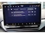 Volkswagen ID.4 Pro Limited Edition 77 kWh 286PK / 210kW, Achteruitrijcamera (Rear View), wegklapbare trekhaak, 19" 'Bergen' LMV, LED verlichting, adaptieve cruise control (ACC), draadloos Apple Carplay & Android Auto, DAB+, 'Innovision Pro' navigatie, draadloze telefoonlader, elektrisch verstel-, verwarm- en inklapbare buitenspiegels, keyless access, verwarmbare voorstoelen, verwarmbaar multifunctioneel lederen stuurwiel, verwarmbare voorruit etc.