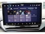 Volkswagen ID.4 Pro Limited Edition 77 kWh 286PK / 210kW, Achteruitrijcamera (Rear View), wegklapbare trekhaak, 19" 'Bergen' LMV, LED verlichting, adaptieve cruise control (ACC), draadloos Apple Carplay & Android Auto, DAB+, 'Innovision Pro' navigatie, draadloze telefoonlader, elektrisch verstel-, verwarm- en inklapbare buitenspiegels, keyless access, verwarmbare voorstoelen, verwarmbaar multifunctioneel lederen stuurwiel, verwarmbare voorruit etc.