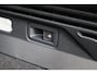 Volkswagen ID.4 Pro Limited Edition 77 kWh 286PK / 210kW, Achteruitrijcamera (Rear View), wegklapbare trekhaak, 19" 'Bergen' LMV, LED verlichting, adaptieve cruise control (ACC), draadloos Apple Carplay & Android Auto, DAB+, 'Innovision Pro' navigatie, draadloze telefoonlader, elektrisch verstel-, verwarm- en inklapbare buitenspiegels, keyless access, verwarmbare voorstoelen, verwarmbaar multifunctioneel lederen stuurwiel, verwarmbare voorruit etc.