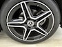 Mercedes-Benz B-klasse 180 AMG Nightpakket | Panoramadak | Sfeerverlichting | Trekhaak | Dode Hoek Ass | memory | Keyless Go | Inclusief 24 maanden Mercedes-Benz Certified garantie voor Europa.