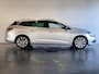 Renault Megane Estate 1.3 TCe Limited | TREKHAAK | DEALER ONDERHOUDEN | NAVIGATIE | PARKEERSENSOREN V+A |