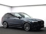 Volvo XC90 2.0 T8 Plug-in hybrid AWD Ultra Dark Automaat / Luchtvering / Bowers & Wilkens audio / Panoramadak / Massage voorstoelen + geventileerd / Trekhaak / Head-up display / 22" velgen