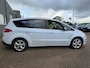 Ford S-Max 2.0 EcoBoost Titanium 7 pers in automaat met trekhaak en parkeersensoren / camera en bluetooth telefoon / media
