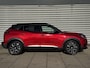Peugeot e-2008 EV GT Pack 50 kWh | SOH 93% | Stoelverwarming | Apple Carplay | Alcantara Bekleding | Climate Control | Adaptieve Cruise Control |