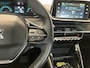 Peugeot e-208 EV Allure Pack 50 kWh l Trekhaak l Apple carplay & Android auto l Stoelverwarming l