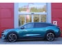 Peugeot 408 1.2 Hybrid 145PK AUTOMAAT GT | 360° CAMERA | ELEKTRISCH VERSTELBARE BESTUURDERSSTOEL MET GEHEUGEN EN VERSTELBARE ZITVERLENGER | STOEL VERWARMING | STUURVERWARMING | LEDER / ALCANTARA | DODEHOEK DETECTIE | KEYLESS ENTRY/START | ADAPTIVE CRUISE CONTROL | NAVIGATIE | DRAADLOZE APPLE CARPLAY/ANDROID AUTO | PARKEERSENSOREN VOOR + ACHTER | LED MATRIX KOPLAMPEN | 19" LICHTMETALEN VELGEN | ELEKTRISCH BEDIENBARE ACHTERKLEP | CLIMATE CONTROL | STUUR VERWARMING |