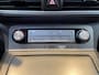 Hyundai Kona Electric EV Fashion 64 kWh 204PK | Warmtepomp | Navigatie | Apple Carplay & Android Auto | 100% SOH | Adaptive cruise control | Climate control | Head-up display | Parkeersensoren achter |