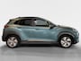 Hyundai Kona Electric EV Fashion 64 kWh 204PK | Warmtepomp | Navigatie | Apple Carplay & Android Auto | 100% SOH | Adaptive cruise control | Climate control | Head-up display | Parkeersensoren achter |