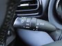 Toyota Yaris 1.5 Hybrid Launch Edition | 17" LM | Clima | Cruise adapt.| PDC V+A | Camera | HUD | Keyless | Navi | 1e eigenaar |