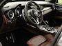 Alfa Romeo Stelvio 2.0 T AWD Velocest. | Carplay!! | Flippers | All-Black! | Donkere hemelbekl.