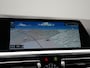 BMW 3-Serie Touring 330e xDrive Sportline PHEV 293pk Dealer O.H | SOH 87,9% | Trekhaak Af Fabriek | Camera | Lederen Sportstoelen Verwarmd | Apple Carplay | Sfeerverlichting | Navigatie | Virtual | Cruise Control | DAB | 18"L.M | Plug In Hybrid |