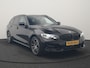 BMW 3-Serie Touring 330e xDrive Sportline PHEV 293pk Dealer O.H | SOH 87,9% | Trekhaak Af Fabriek | Camera | Lederen Sportstoelen Verwarmd | Apple Carplay | Sfeerverlichting | Navigatie | Virtual | Cruise Control | DAB | 18"L.M | Plug In Hybrid |