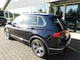 Volkswagen Tiguan 1.4TSI 150PK DSG R-LINE!! Al-in Prijs! Trekhaak!