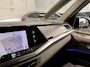 Volkswagen Multivan 1.4 eHybrid L2 Life 7p. MASSAGE/TREKHAAK/ACC/ADAPTIVE-ONDERSTEL/H&K/HEAD-UP/LEER-ALCANTARA/SFEER/IQ-LIGHT/CAMERA/ELECTR.SCHUIFDEUREN/PDC+AUT.PARKEREN/EL.A.KLEP/UNIEK SLECHTS 34.000KM