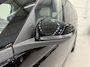 Volkswagen Multivan 1.4 eHybrid L2 Life 7p. MASSAGE/TREKHAAK/ACC/ADAPTIVE-ONDERSTEL/H&K/HEAD-UP/LEER-ALCANTARA/SFEER/IQ-LIGHT/CAMERA/ELECTR.SCHUIFDEUREN/PDC+AUT.PARKEREN/EL.A.KLEP/UNIEK SLECHTS 34.000KM