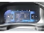 Volvo XC40 B4 Plus Dark | Trekhaak | Elektrisch verstelbare voorstoelen | Verwarmbare voorstoelen, stuurwiel en voorruit | Premium audio by Harman Kardon | Apple carplay/Android auto | Parkeercamera | All-Season | 19 inch |