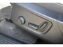Volvo XC40 B4 Plus Dark | Trekhaak | Elektrisch verstelbare voorstoelen | Verwarmbare voorstoelen, stuurwiel en voorruit | Premium audio by Harman Kardon | Apple carplay/Android auto | Parkeercamera | All-Season | 19 inch |