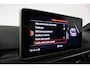 Audi RS4 A4 Avant 2.9 TFSI quattro / RS-Sportuitlaat / Panoramdak / Elektr. verstelbare voorstoelen (links met memory) / HUD / B&O / RS Comfort Pack / Dynamica Pack / Audi Exclusive interieur / Massage stoelen / Matrix LED / Rondomzichtcamera / Apple Carplay - Android Auto / Ambienteverlichting / Stoelverwarming voor + achter / 20'' LMV / Achteruitrijcamera