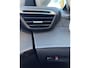 Peugeot 208 1.2 PureTech Road Trip uitv. - Navigatie / Apple Carplay I Airco I LED I DPC I Sport pakket I Dealer onderhouden