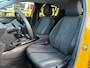 Peugeot 208 1.2 PureTech Road Trip uitv. - Navigatie / Apple Carplay I Airco I LED I DPC I Sport pakket I Dealer onderhouden