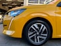 Peugeot 208 1.2 PureTech Road Trip uitv. - Navigatie / Apple Carplay I Airco I LED I DPC I Sport pakket I Dealer onderhouden