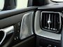 Volvo XC60 T8 AWD Ultra Black Edition | Massage | Luchtvering | Panoramadak |