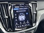 Volvo S60 B4 Plus Bright | 18" | Geventileerd Nappa | Panoramadak | Harman Kardon | Trekhaak | 360 Camera | Full LED | Parkeerverwarming | Elektr. verst. Stoelen