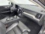 Volvo S60 B4 Plus Bright | 18" | Geventileerd Nappa | Panoramadak | Harman Kardon | Trekhaak | 360 Camera | Full LED | Parkeerverwarming | Elektr. verst. Stoelen