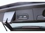 Volvo XC60 T6 Plug-in hybrid AWD Ultra Dark | Panoramadak | Luchtvering | Trekhaak | Head-up display | Verwarmbare voorstoelen, achterbank en stuurwiel | Premium audio by Harman Kardon | Adaptieve cruise control |