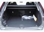 Volvo XC60 T6 Plug-in hybrid AWD Ultra Dark | Panoramadak | Luchtvering | Trekhaak | Head-up display | Verwarmbare voorstoelen, achterbank en stuurwiel | Premium audio by Harman Kardon | Adaptieve cruise control |