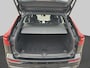 Volvo XC60 2.0 B4 R-Design Trekhaak | Leer | 360gr camera | navi | Pano | Stoelverwarming | Keyless | MHEV
