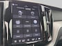 Volvo XC60 2.0 B4 R-Design Trekhaak | Leer | 360gr camera | navi | Pano | Stoelverwarming | Keyless | MHEV
