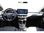 Ford Focus Wagon 1.0-155pk EcoBoost 'Active' Mild-Hybrid AUTOMAAT ! Trekgew. 1.500kg ! Ruim 13.000,- beneden nieuwprijs ! Autm. airco dual, navigatie, camera, telefoonvoorb., adapt. cruise cntrl, LED verl., lane- en side assist+stuurhulp, LM wln, B&O soundsyst. etc.