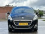 Peugeot 5008 1.2 PureTech Style 7p. Achteruit camera*Navigatie*Pano*Dealer onderhouden*Cruise*NAP*Clima*LM velgen*Parkeersensoren*