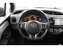 Toyota Yaris 1.3 VVT-i Aspiration | Navigatie | Trekhaak | parkeer sensoren voor | stootlijsten set |