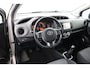 Toyota Yaris 1.3 VVT-i Aspiration | Navigatie | Trekhaak | parkeer sensoren voor | stootlijsten set |