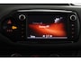 Toyota Yaris 1.3 VVT-i Aspiration | Navigatie | Trekhaak | parkeer sensoren voor | stootlijsten set |