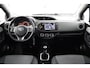 Toyota Yaris 1.3 VVT-i Aspiration | Navigatie | Trekhaak | parkeer sensoren voor | stootlijsten set |