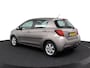 Toyota Yaris 1.3 VVT-i Aspiration | Navigatie | Trekhaak | parkeer sensoren voor | stootlijsten set |