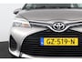 Toyota Yaris 1.3 VVT-i Aspiration | Navigatie | Trekhaak | parkeer sensoren voor | stootlijsten set |