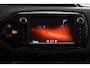 Toyota Yaris 1.3 VVT-i Aspiration | Navigatie | Trekhaak | parkeer sensoren voor | stootlijsten set |