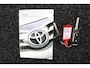 Toyota Yaris 1.3 VVT-i Aspiration | Navigatie | Trekhaak | parkeer sensoren voor | stootlijsten set |