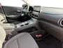 Hyundai Kona Electric EV Fashion 64 kWh 204PK | Warmtepomp | SOH 100 % | Navigatie | Apple Carplay & Android Auto | Adaptive cruise control | Climate control | Head-up display | Parkeersensoren achter | Trekhaak |