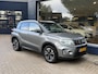 Suzuki Vitara 1.4 Boosterjet Style Smart Hybrid | Automaat | Eerste eigenaars auto | Afneembare trekhaak 1500KG | All season banden | Navigatie | Stoelverwarming | Hoge zitpositie | Lichtmetaal | Cruise control | Climate control | Two tone