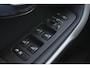 Volvo V40 2.0 T2 R-Design | Achteropkomend verkeer waarschuwing | Aluminium interieur afwerking | Bots herkenning en activatie | Centrale deurvergrendeling met afstandsbediening | Start/stop systeem | Cruise control | Navigatiesysteem full map + hard disk