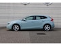 Volvo V40 2.0 T2 R-Design | Achteropkomend verkeer waarschuwing | Aluminium interieur afwerking | Bots herkenning en activatie | Centrale deurvergrendeling met afstandsbediening | Start/stop systeem | Cruise control | Navigatiesysteem full map + hard disk